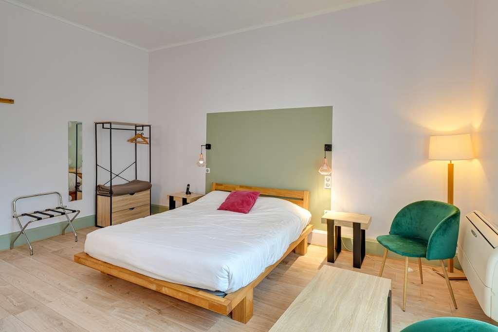 Brit Hotel Roanne - Le Grand Hotel Habitación foto