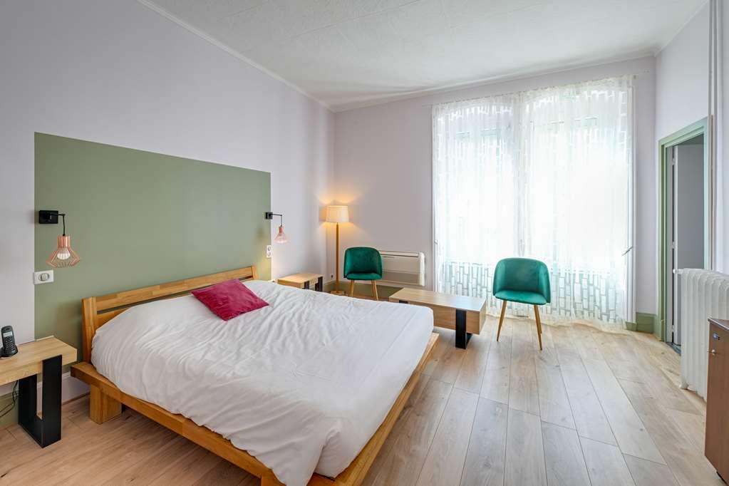 Brit Hotel Roanne - Le Grand Hotel Habitación foto