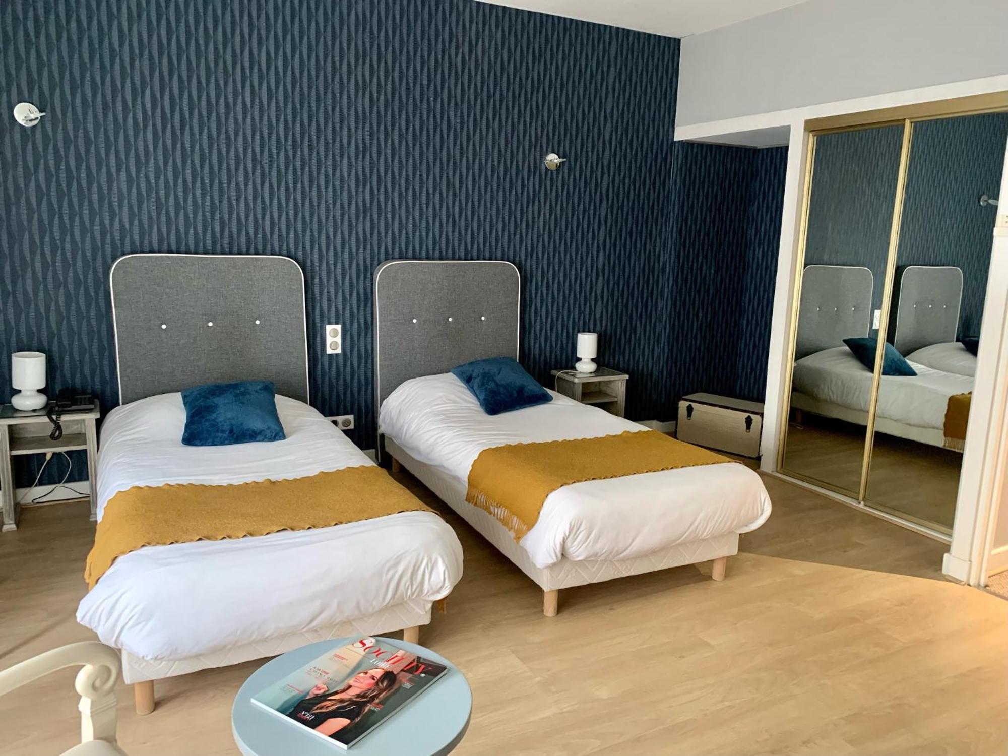Brit Hotel Roanne - Le Grand Hotel Exterior foto